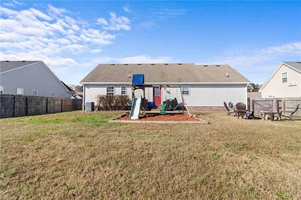 812 Compass DR