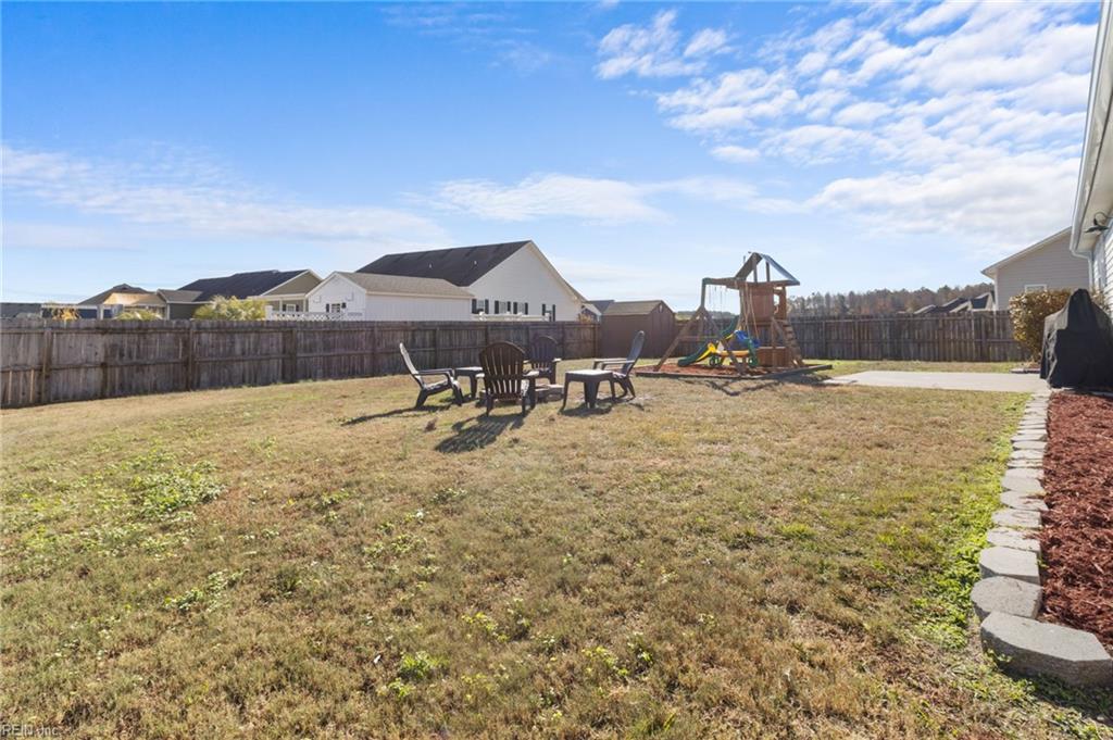 812 Compass DR