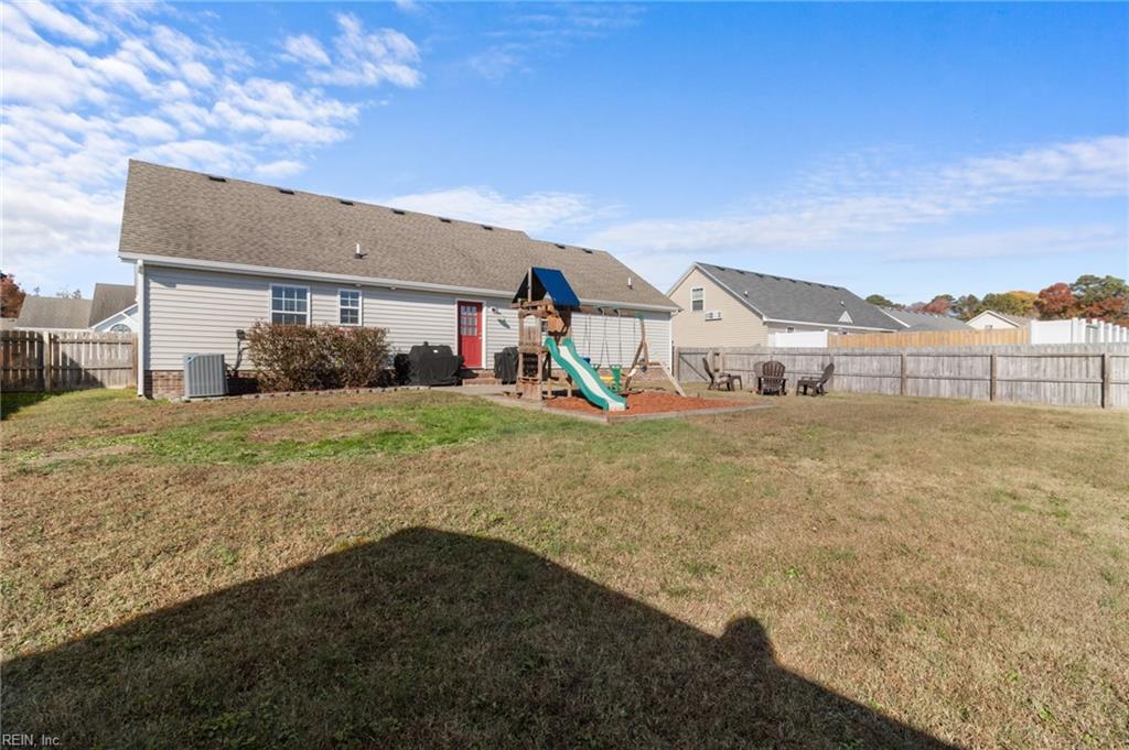812 Compass DR