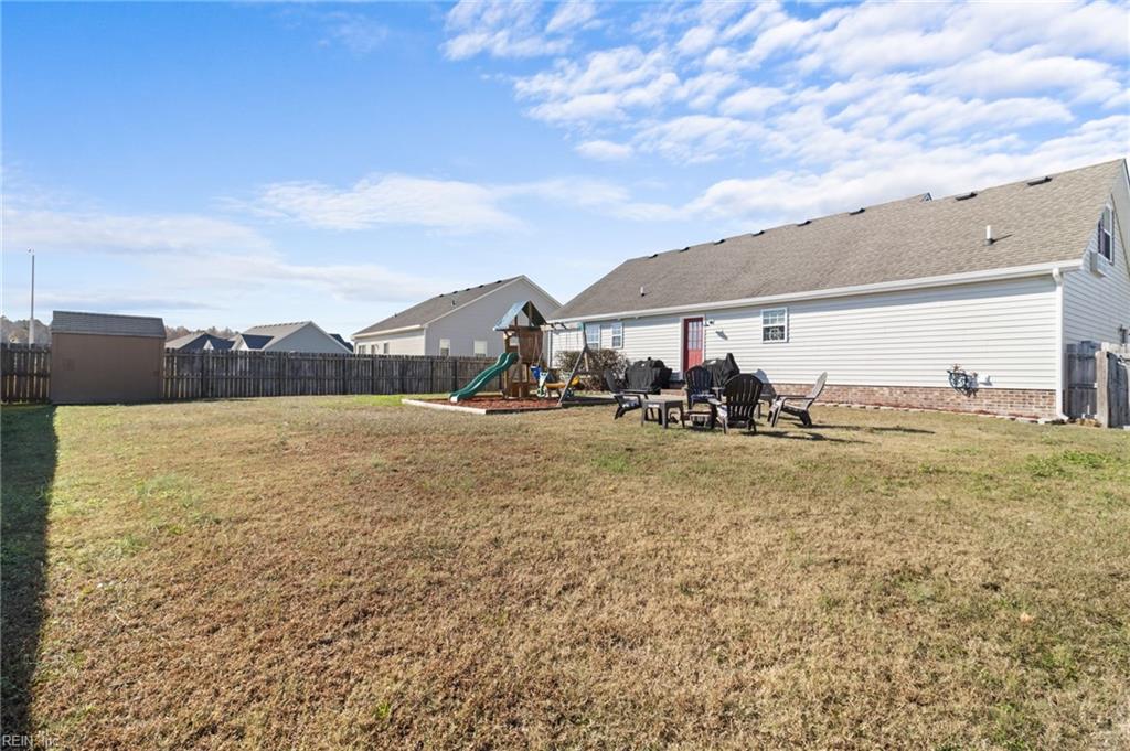 812 Compass DR