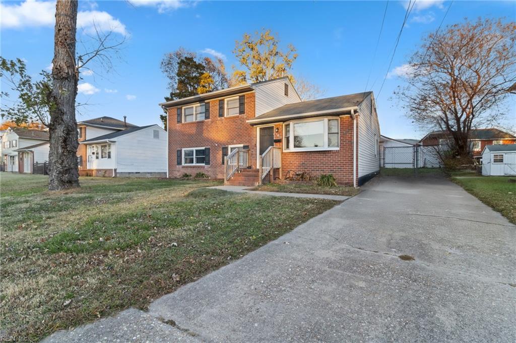 18 Briarwood DR