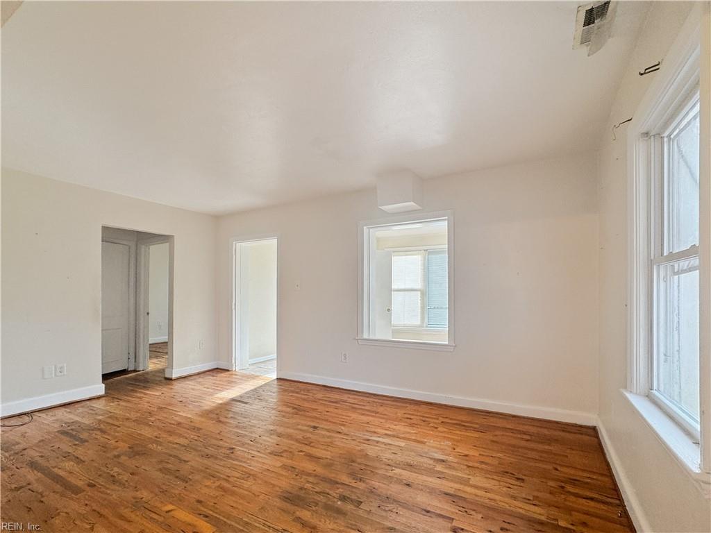 7 Beverly ST