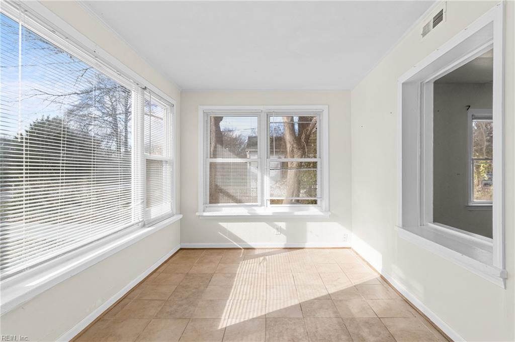 7 Beverly ST