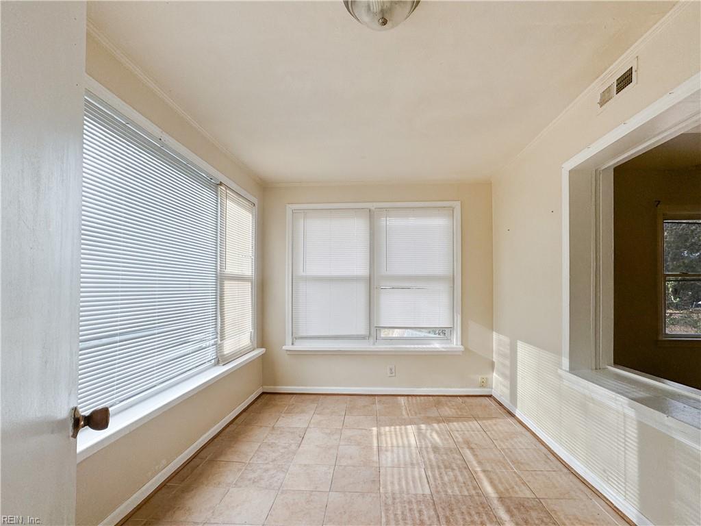 7 Beverly ST