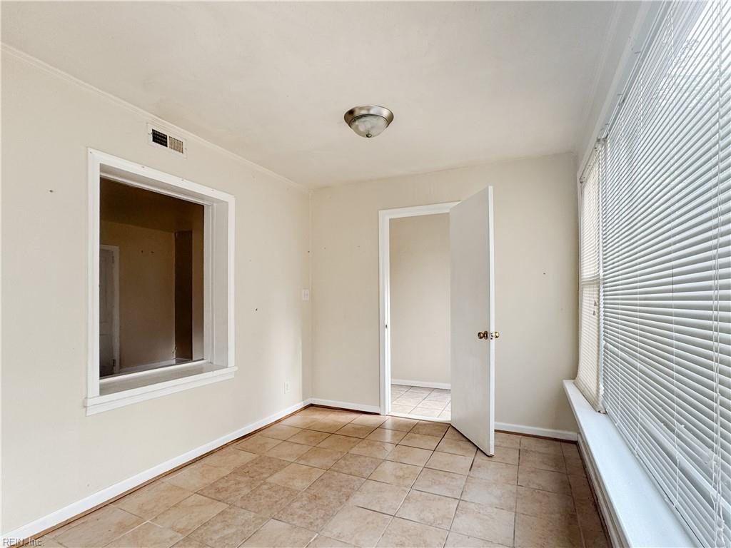 7 Beverly ST