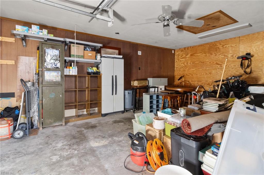 562 Garren AVE