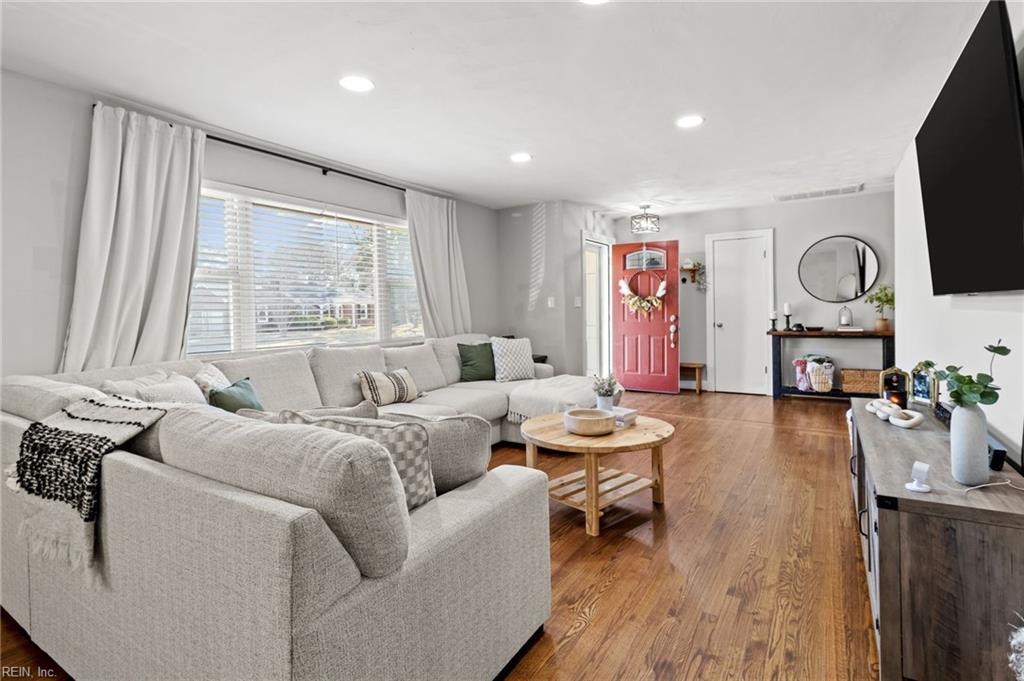 3212 Camellia DR