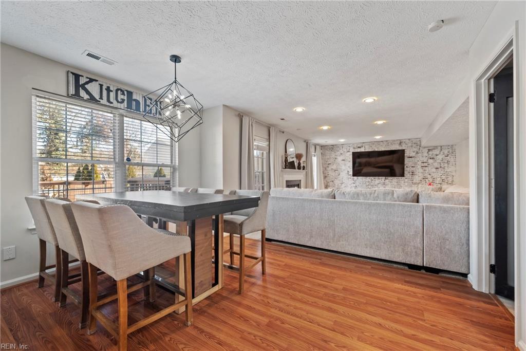 22 Lucas Creek RD