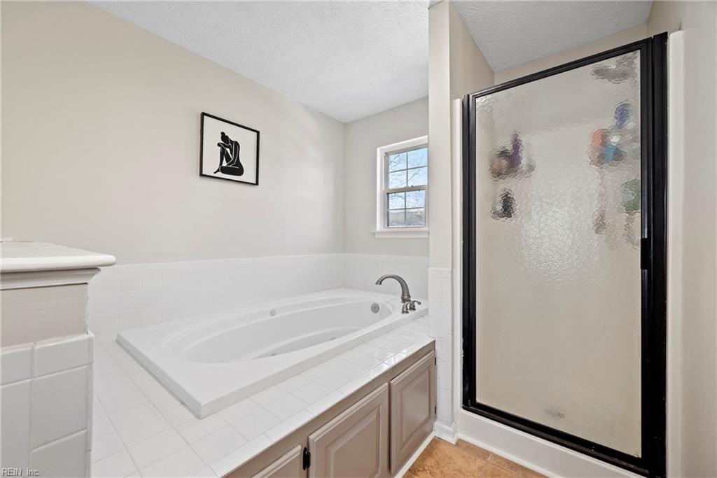 22 Lucas Creek RD