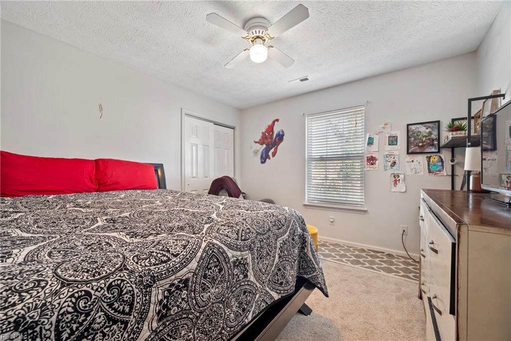 22 Lucas Creek RD