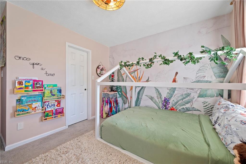 22 Lucas Creek RD