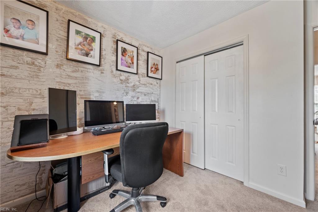 22 Lucas Creek RD