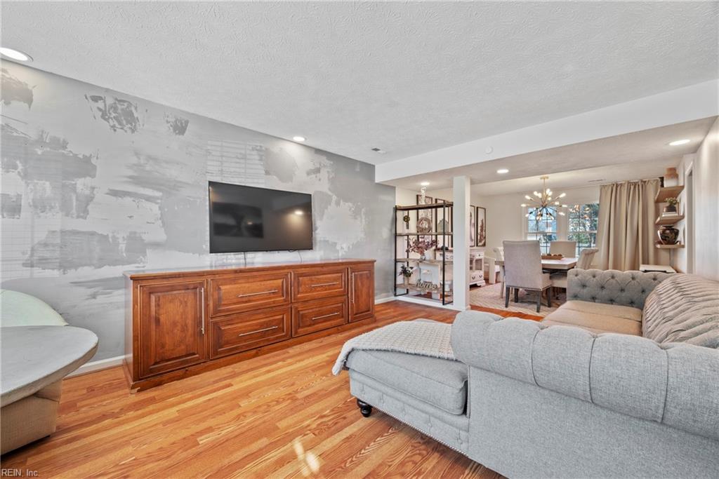 22 Lucas Creek RD