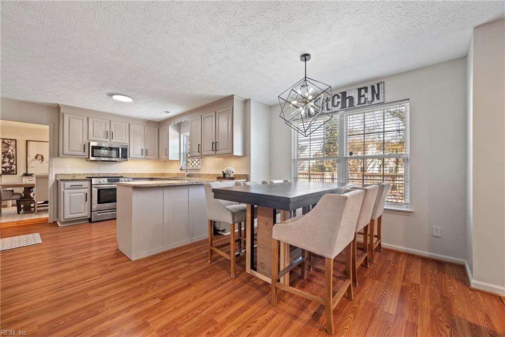 22 Lucas Creek RD
