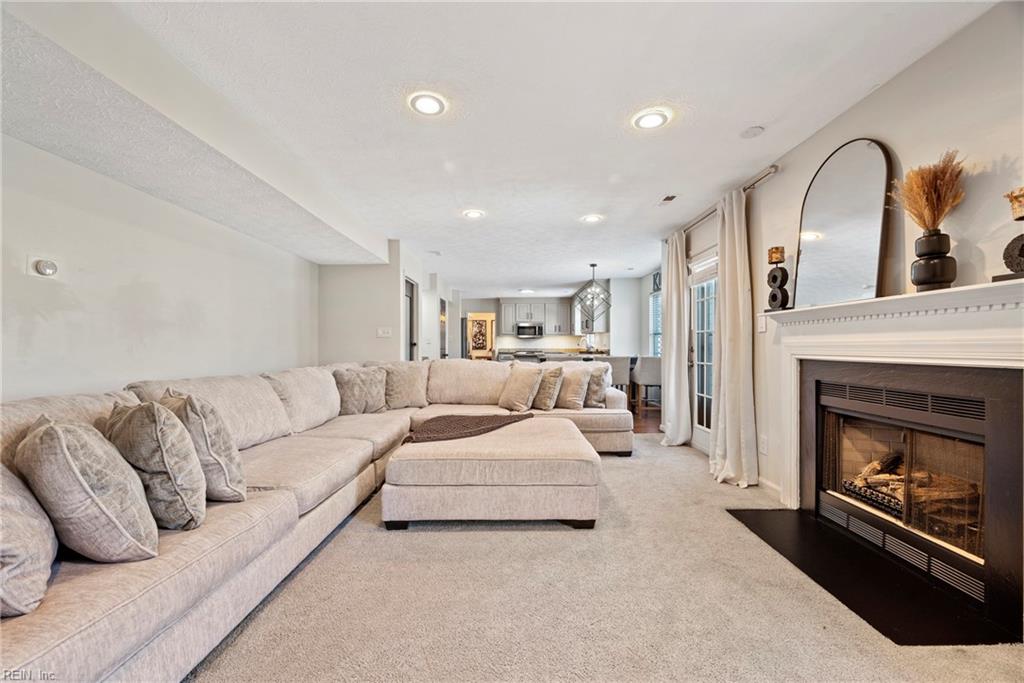 22 Lucas Creek RD
