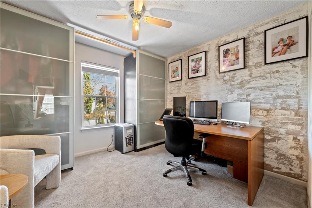 22 Lucas Creek RD