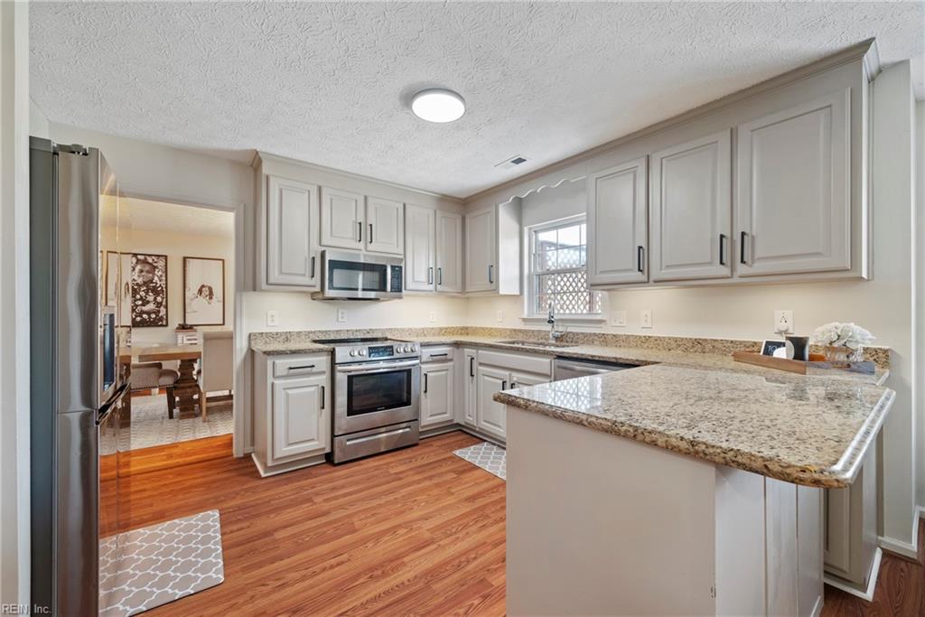 22 Lucas Creek RD