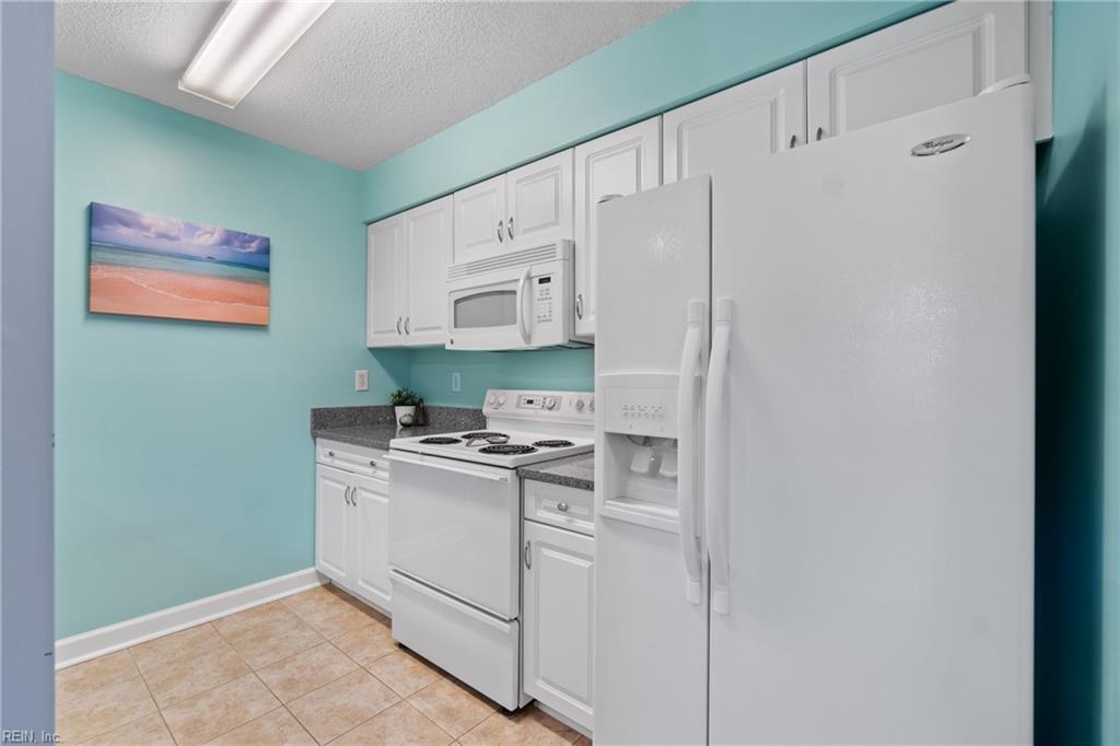 3836 Lasalle DR 107