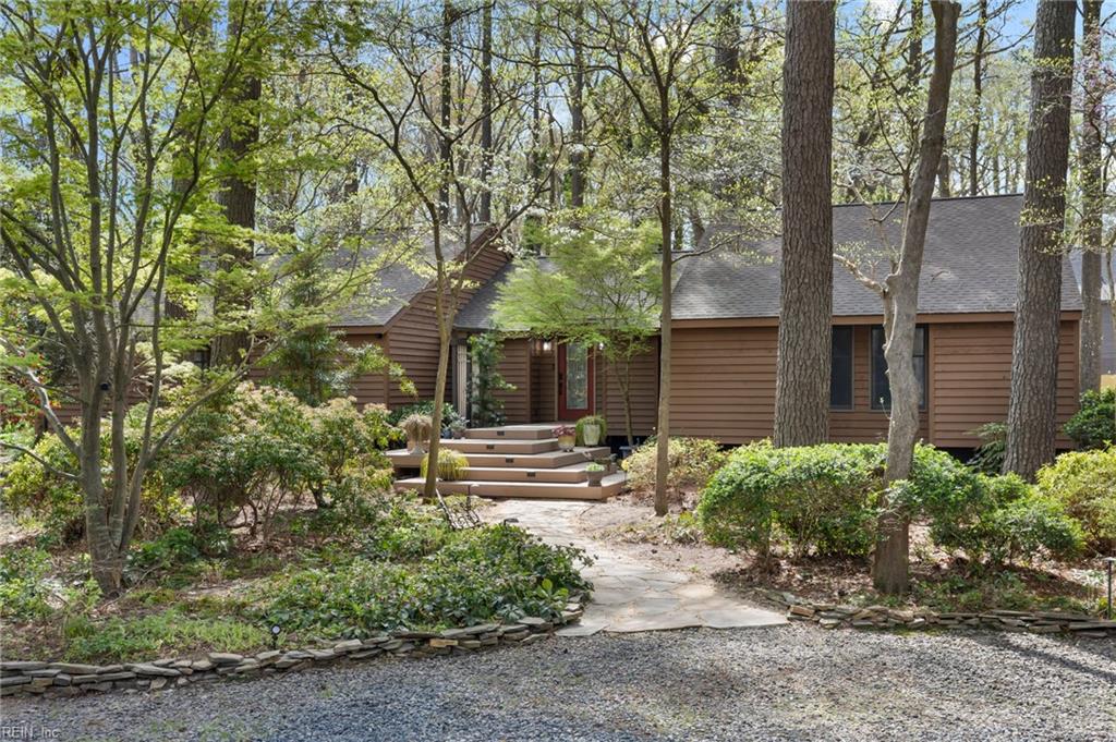 1312 Little Neck RD