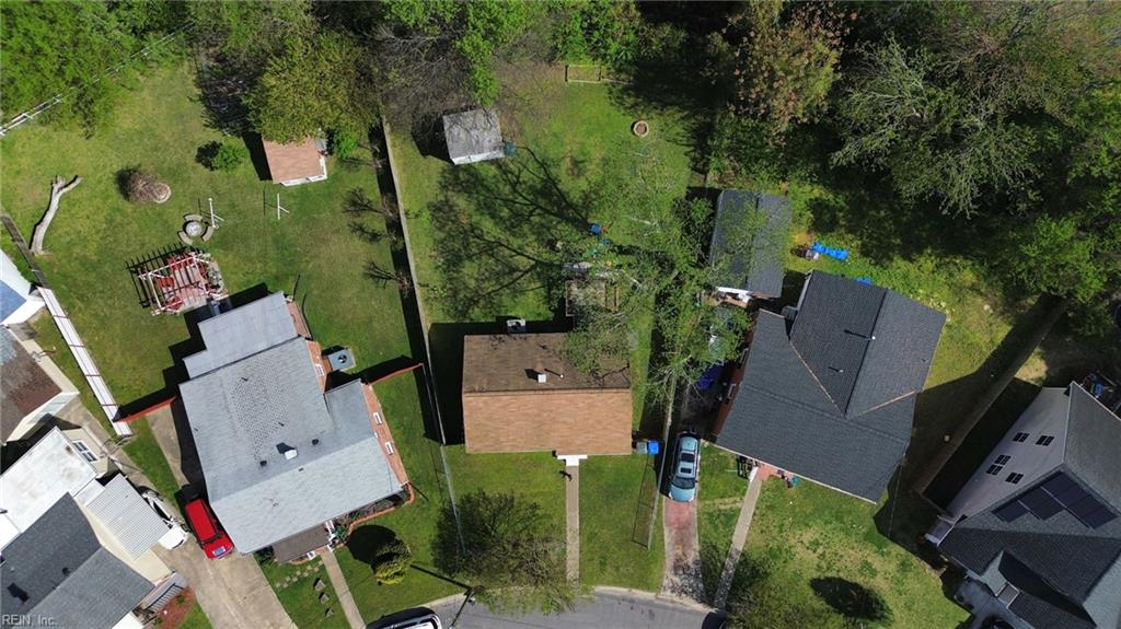 720 Nickoles LN