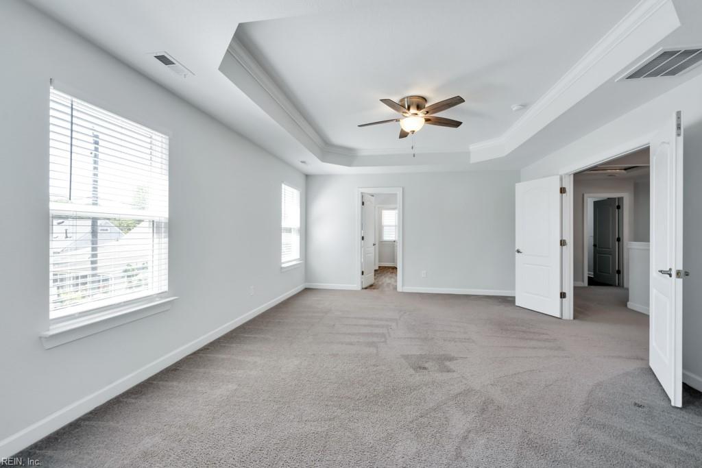 32 E Berkley DR