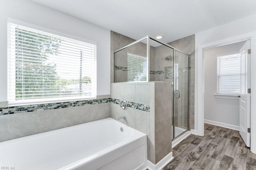 32 E Berkley DR