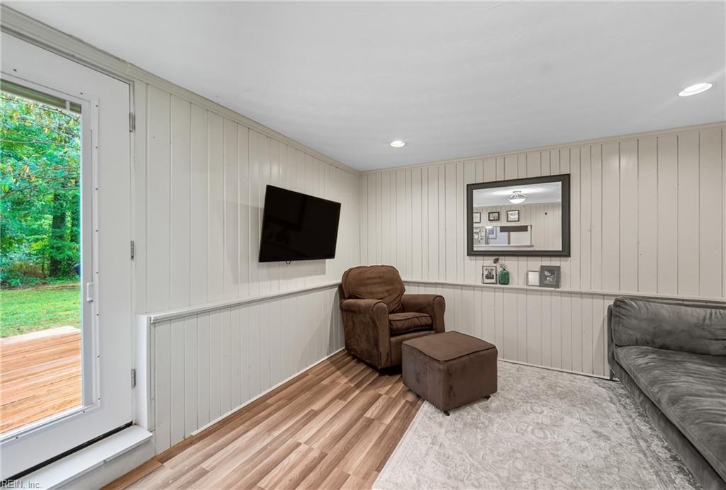 1220 Boxwood DR