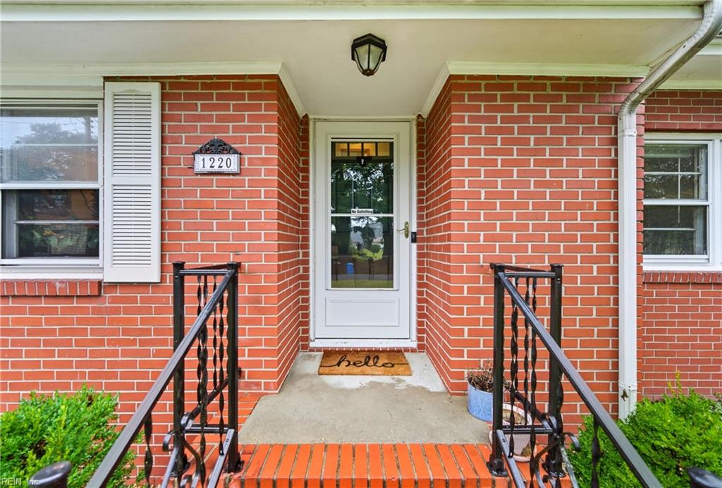 1220 Boxwood DR