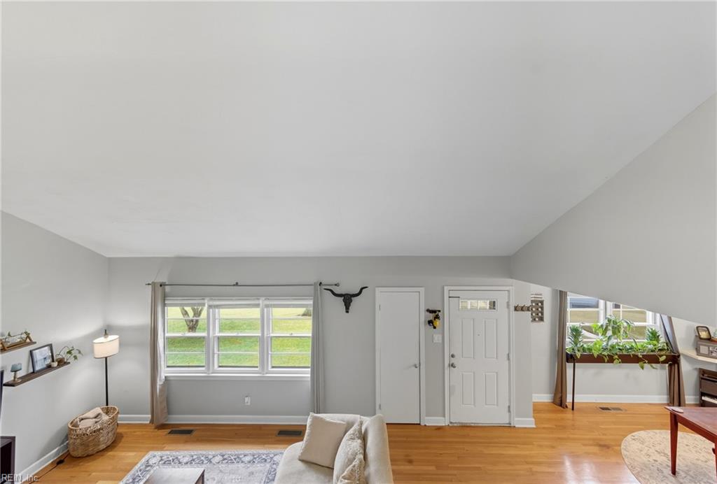 1220 Boxwood DR