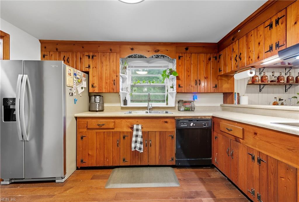 1220 Boxwood DR