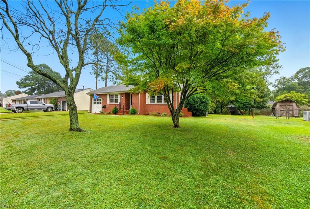 1220 Boxwood DR