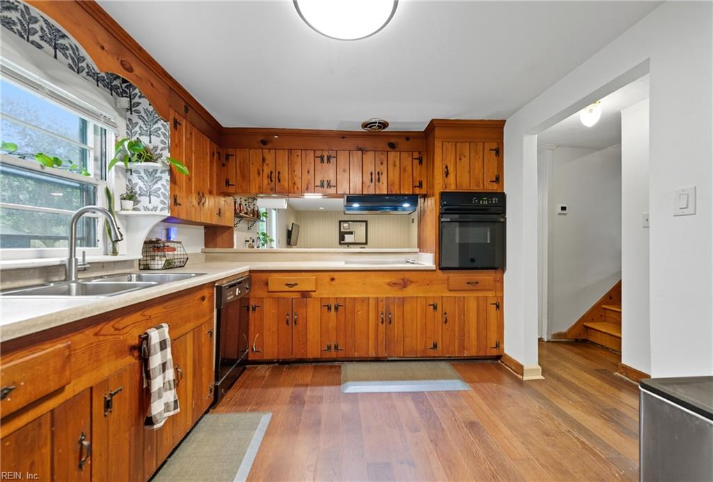 1220 Boxwood DR