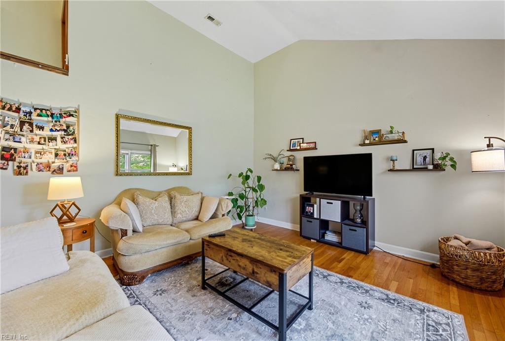 1220 Boxwood DR