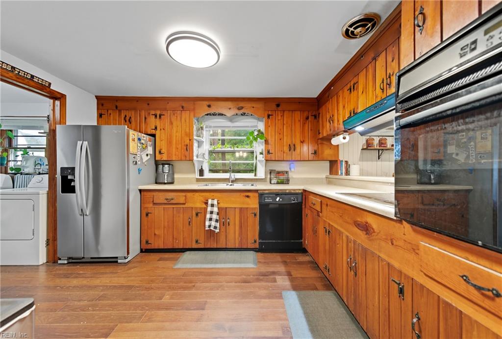 1220 Boxwood DR