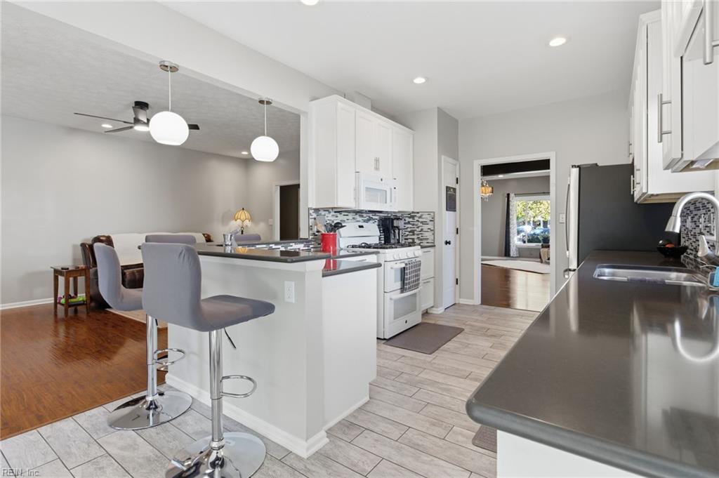 2632 Christopher Farms DR