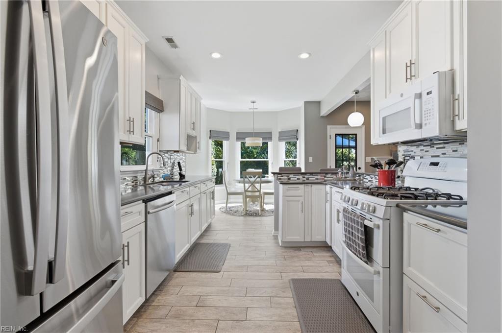 2632 Christopher Farms DR