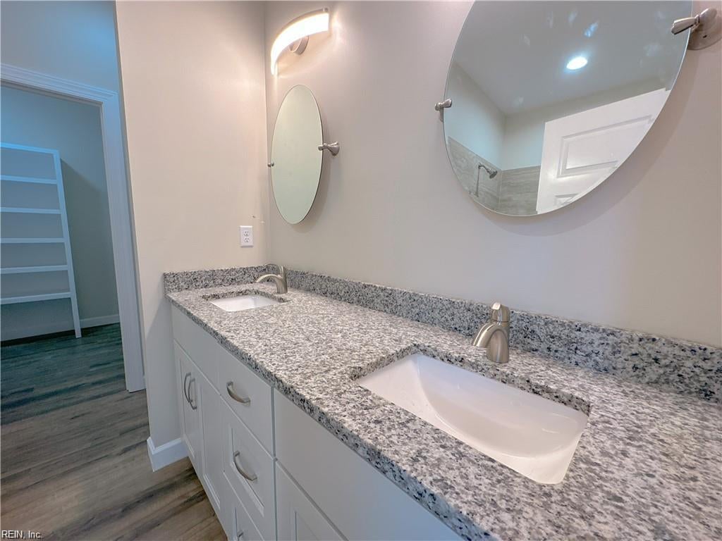 MM Tooley Harbor (Vanity)