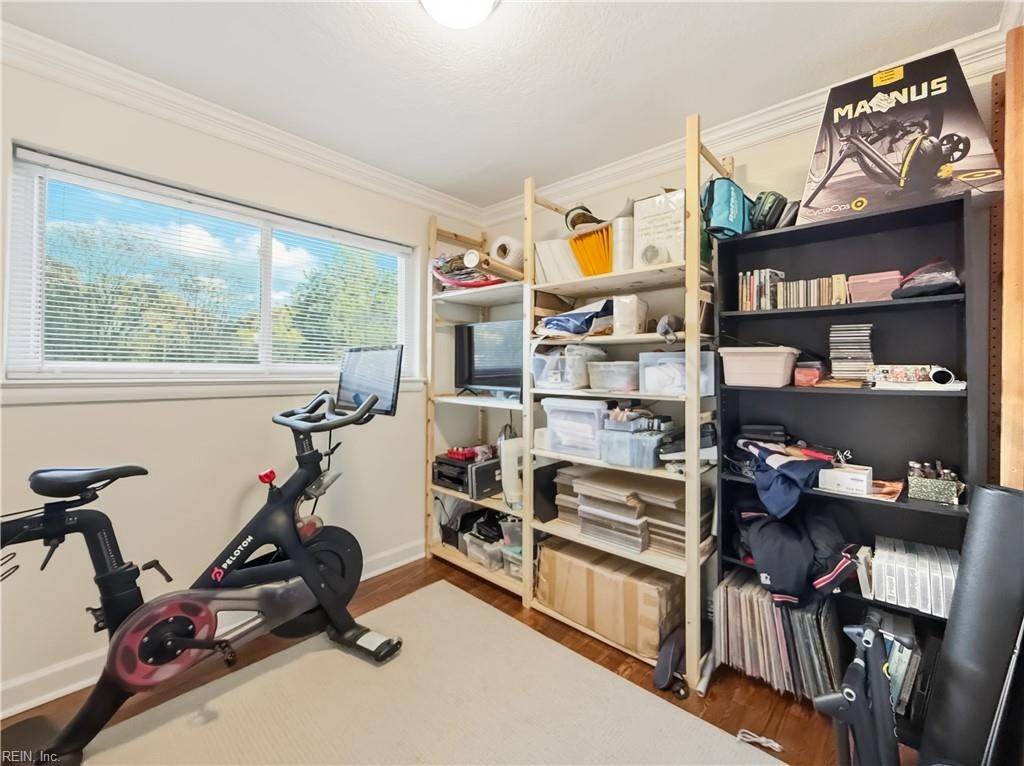 307 Beacon Hill CT