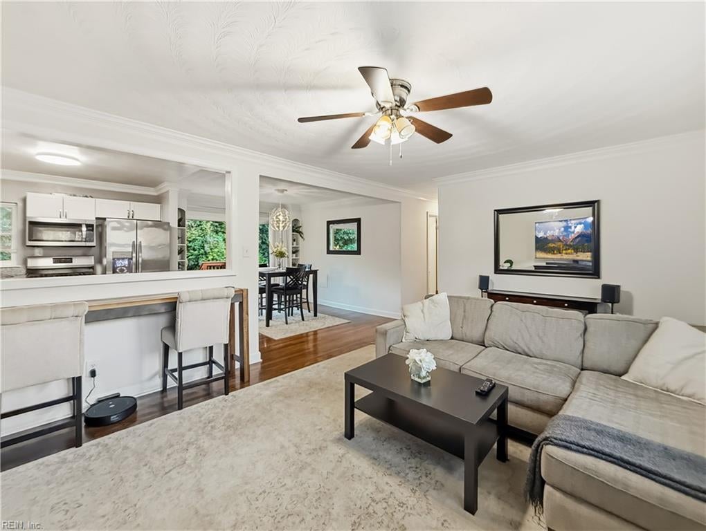 307 Beacon Hill CT