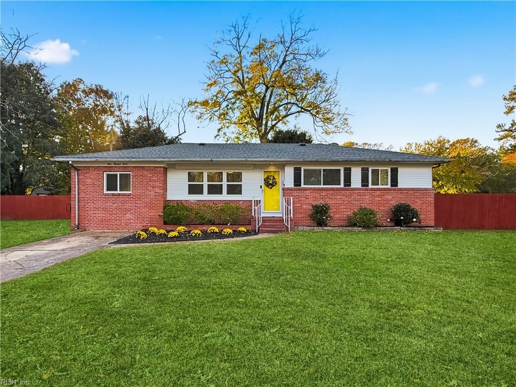 307 Beacon Hill CT