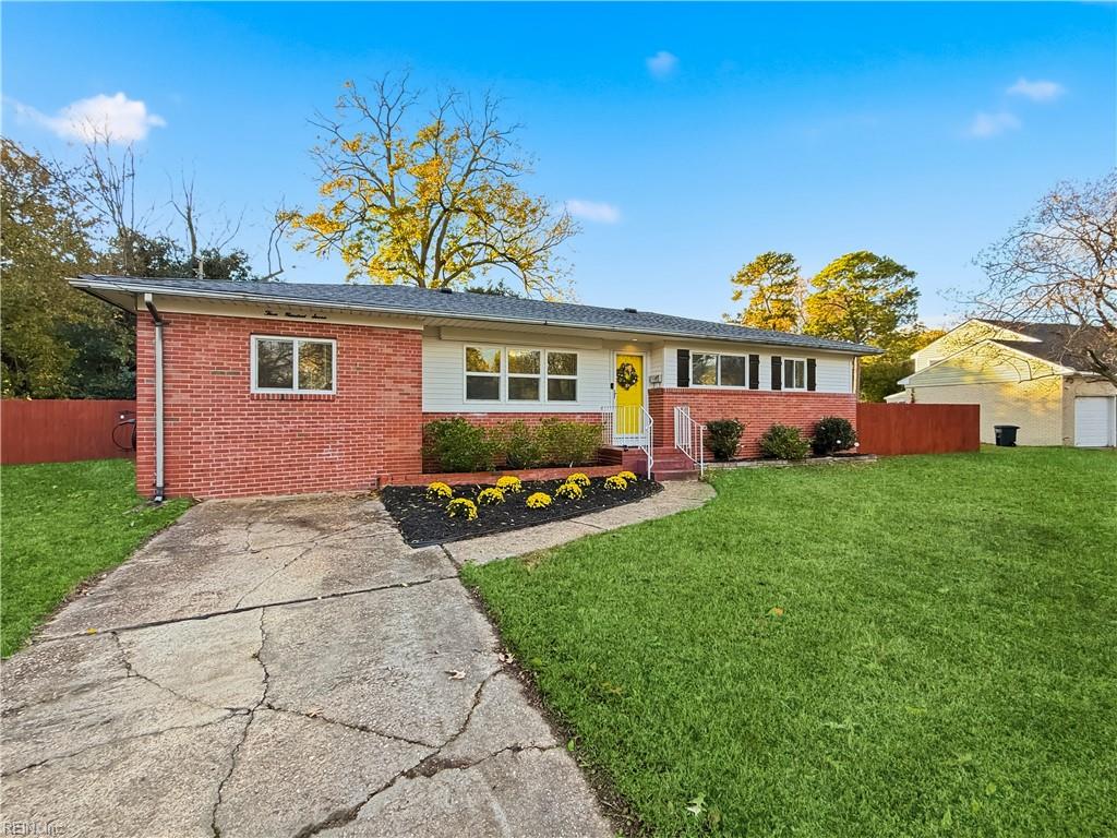 307 Beacon Hill CT