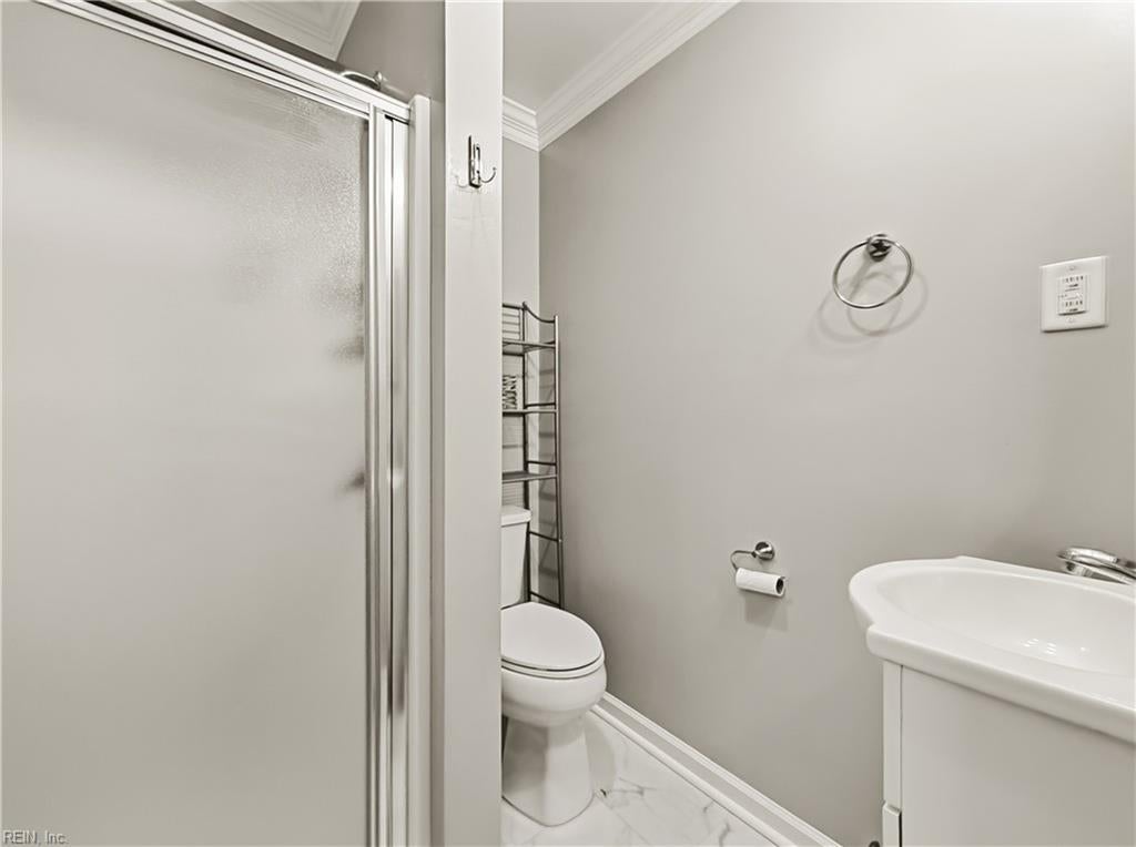 307 Beacon Hill CT