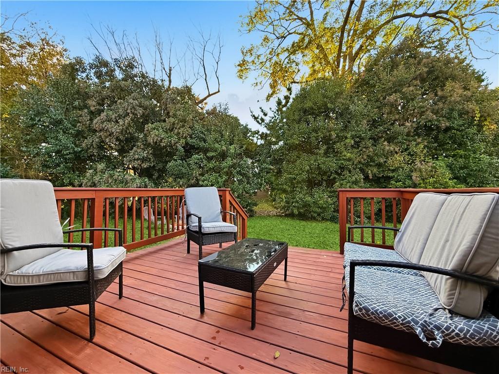 307 Beacon Hill CT