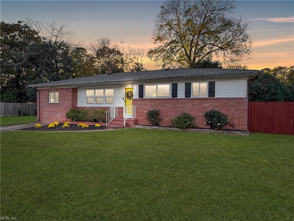 307 Beacon Hill CT