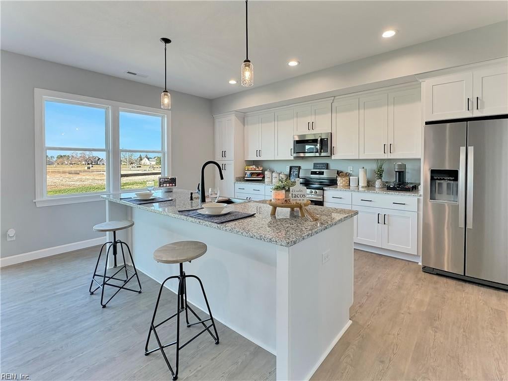 101 Lands End DR
