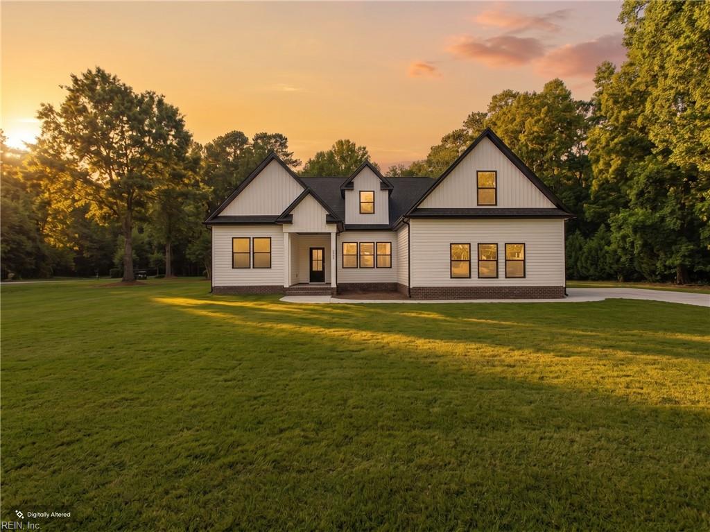 917 Maggie LN