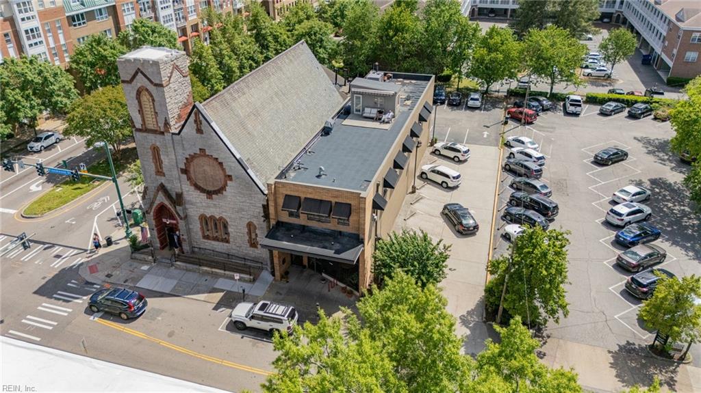 211 W Freemason ST