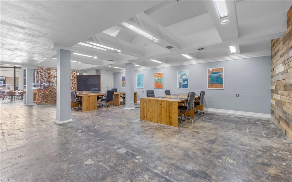 211 W Freemason ST