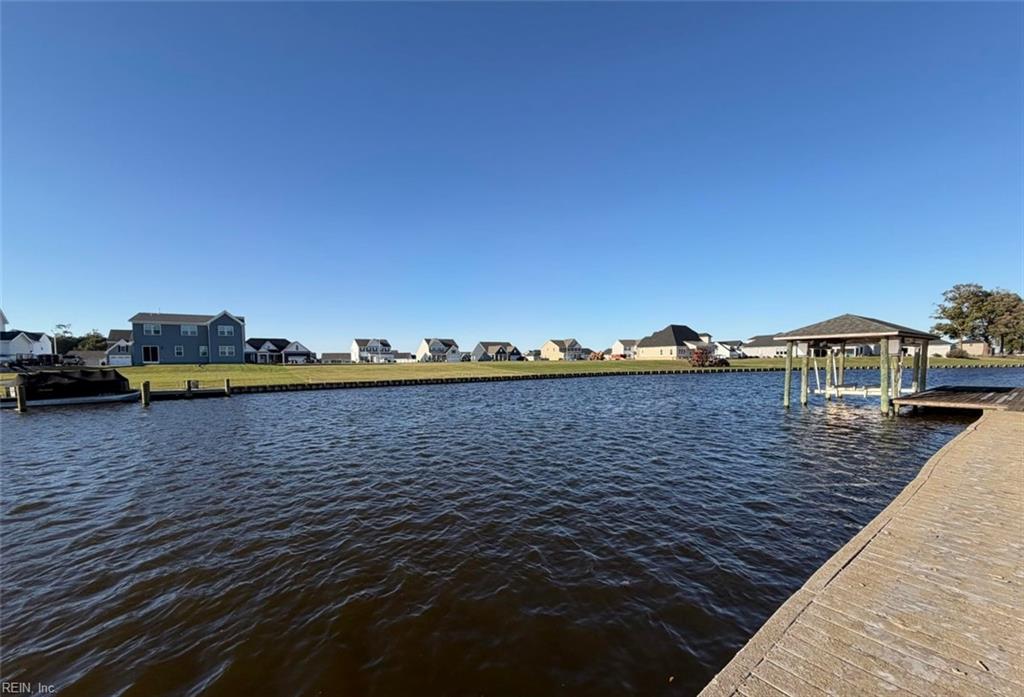 125 Pelican Pointe DR