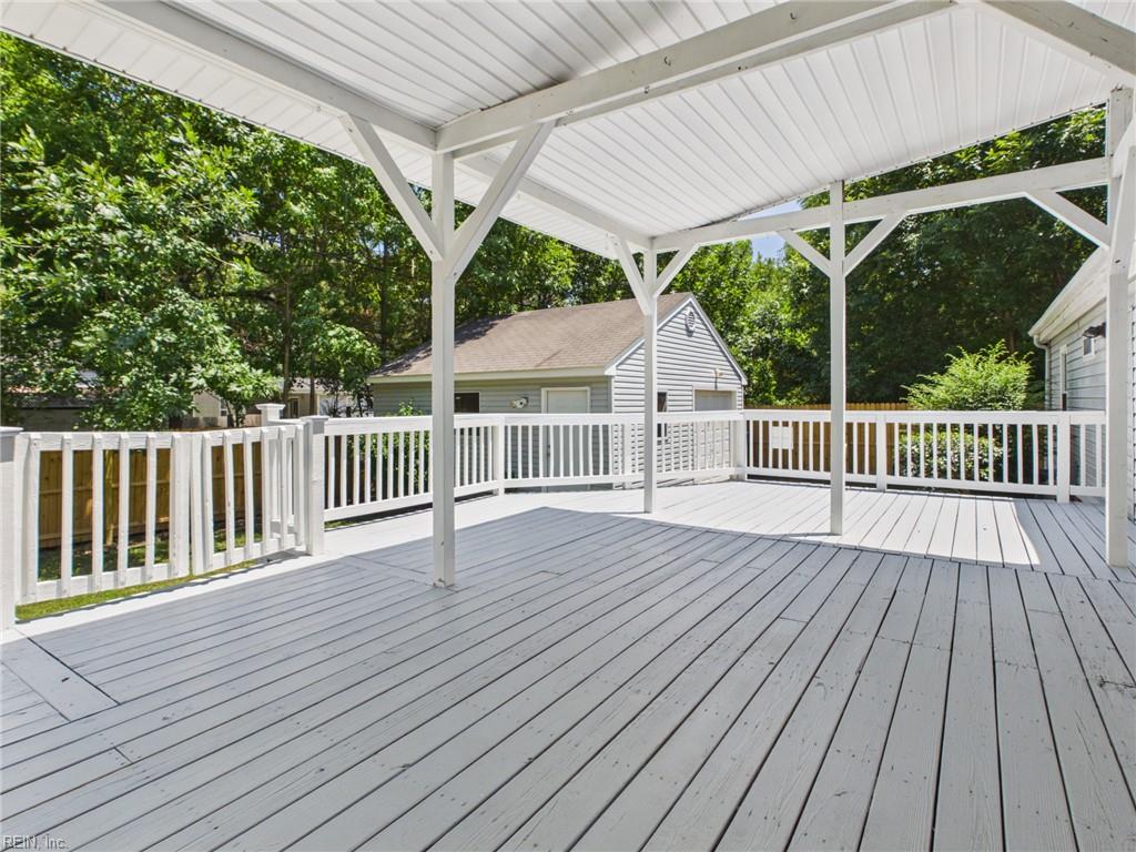 1224 Old Clubhouse RD
